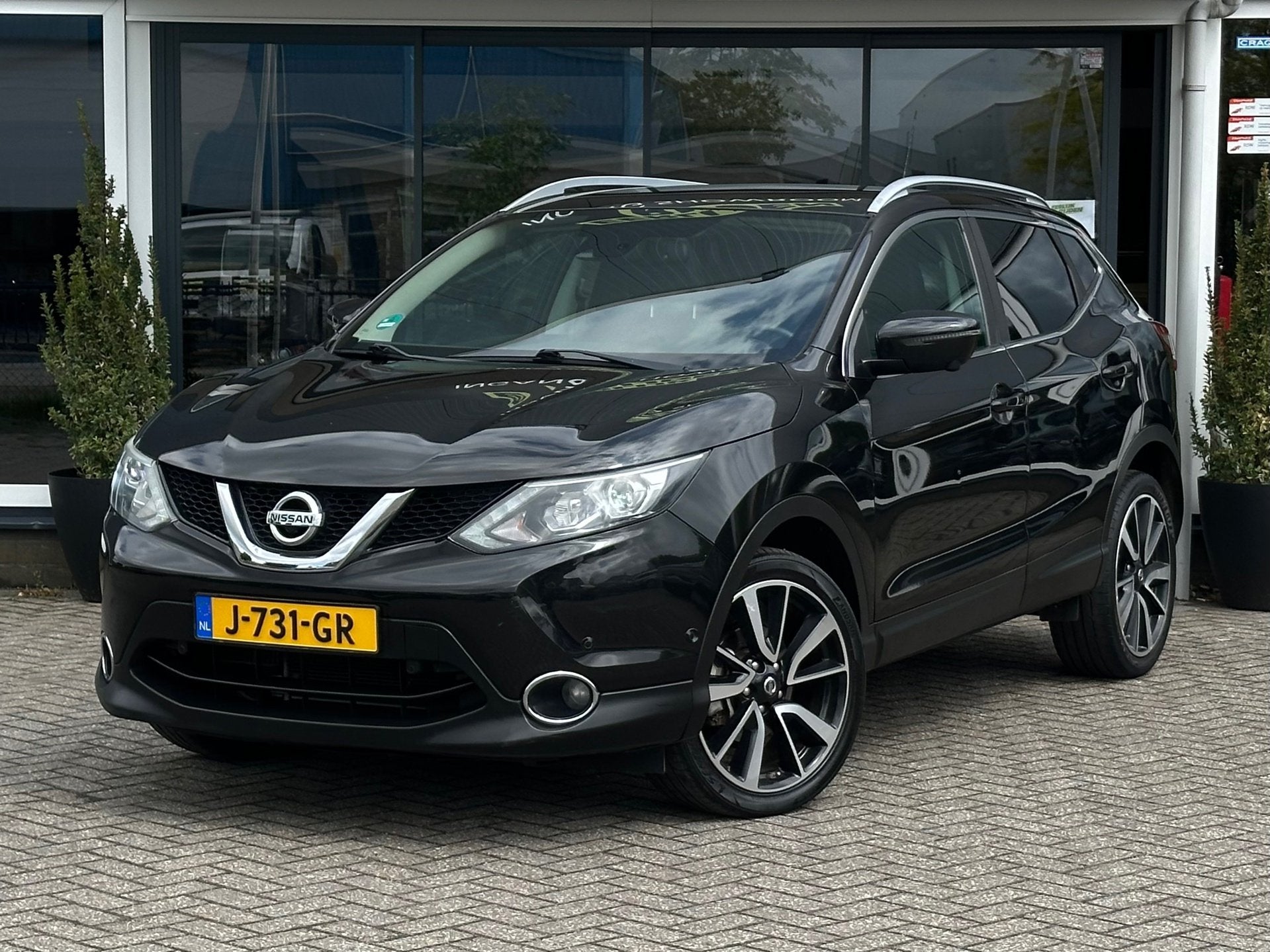 Nissan Qashqai 1.2 Connect Edition / Pano / Camera / Lane as, Voorwielaandrijving, Euro 5, Electronic Stability Program (ESP)