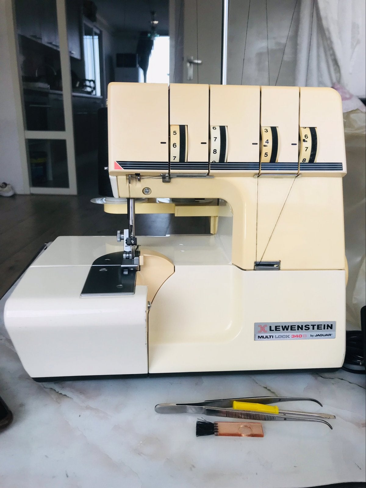 Overlock machine, Hobby en Vrije tijd, Ophalen, Zo goed als nieuw, Lockmachine, Overige merken