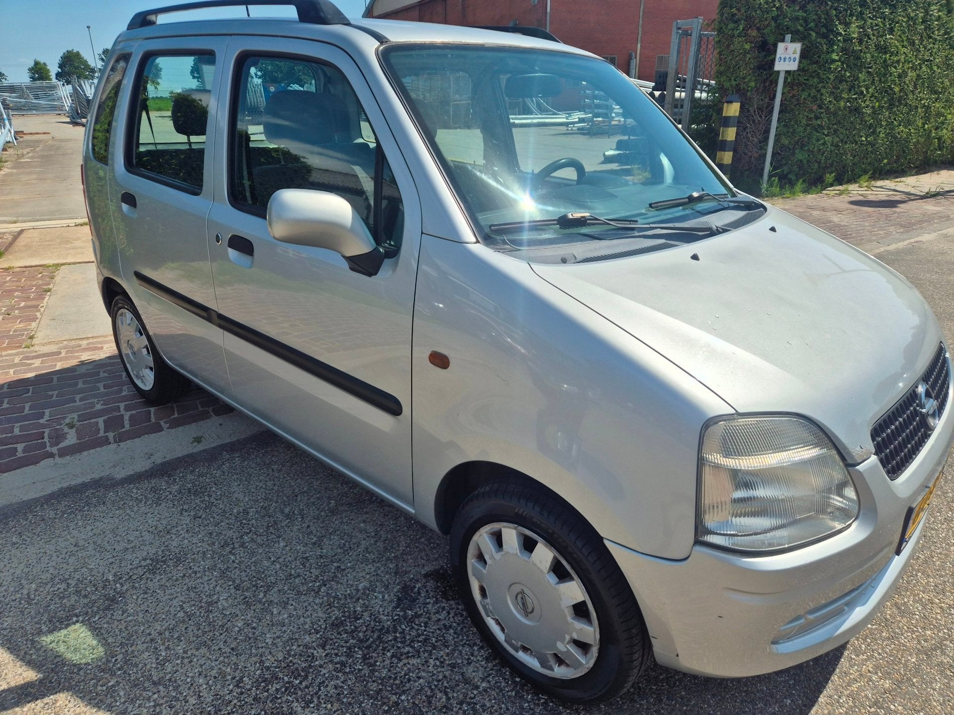 Opel Agila 1.2-16V Comfort trekhaak nieuwe APK!, Auto's, Voorwielaandrijving, Gebruikt, 31 €/maand, Origineel Nederlands
