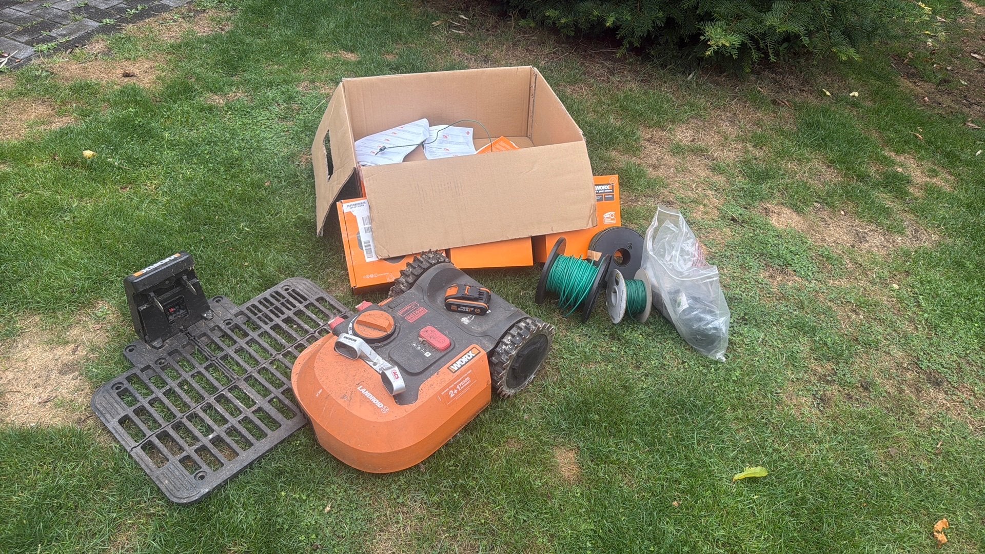 Worx WR141E, robot grasmaaier, Ophalen, Cirkelmaaier, Gebruikt, Elektrische grasmaaier