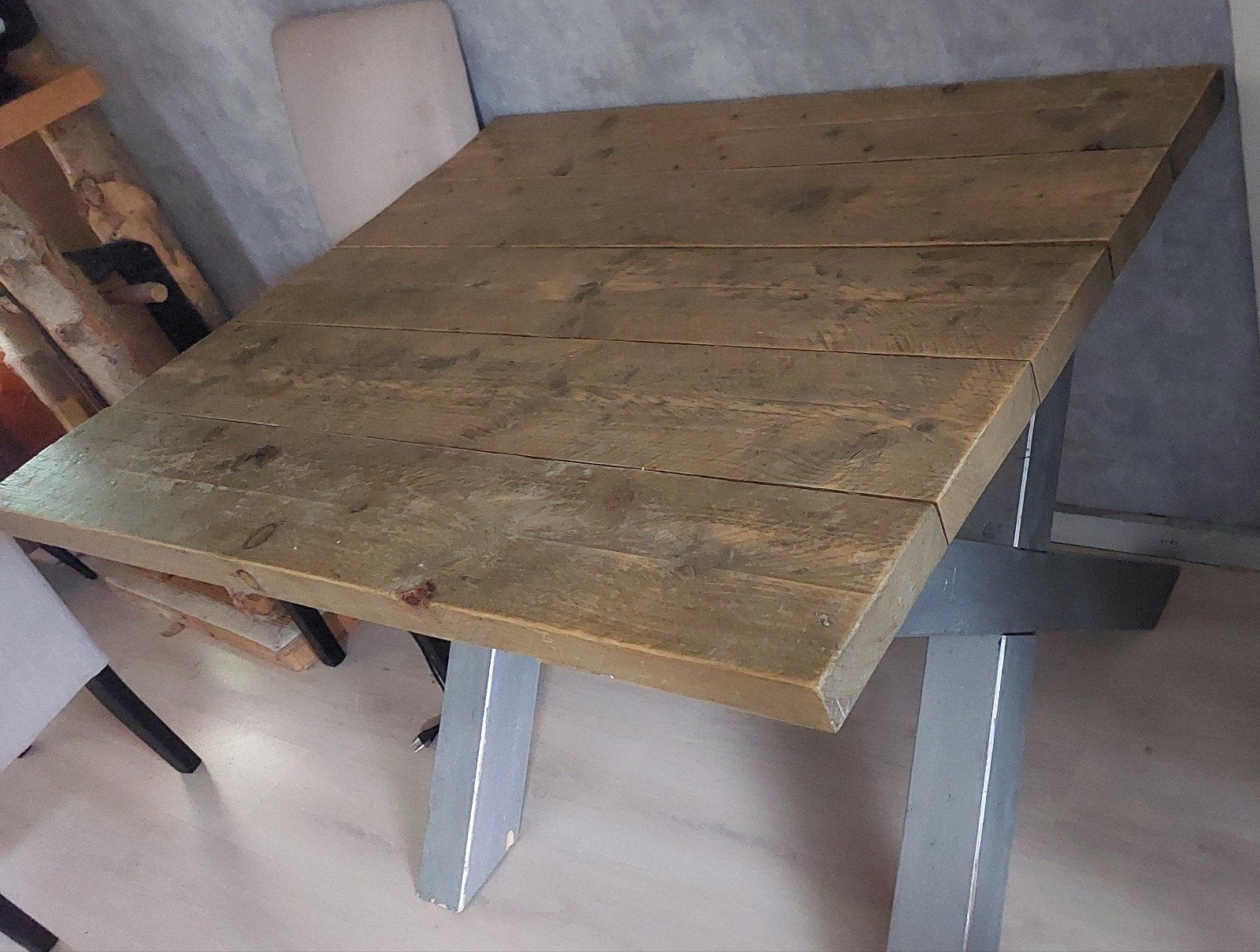 Tafel met X poten  leuk om op te knappen zsm weg, Huis en Inrichting, Ophalen, Gebruikt, 100 tot 150 cm, 50 tot 100 cm