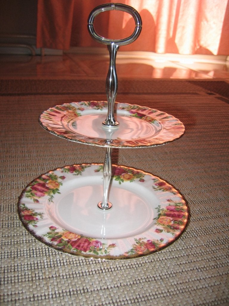 Royal Albert Etagere, Ophalen of Verzenden, Zo goed als nieuw, Bord(en), Overige stijlen
