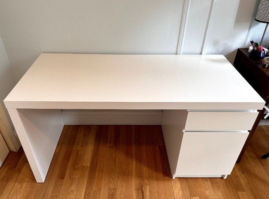 IKEA MALM bureau, Huis en Inrichting, Bureaus, Ophalen, Zo goed als nieuw, IKEA, Wit