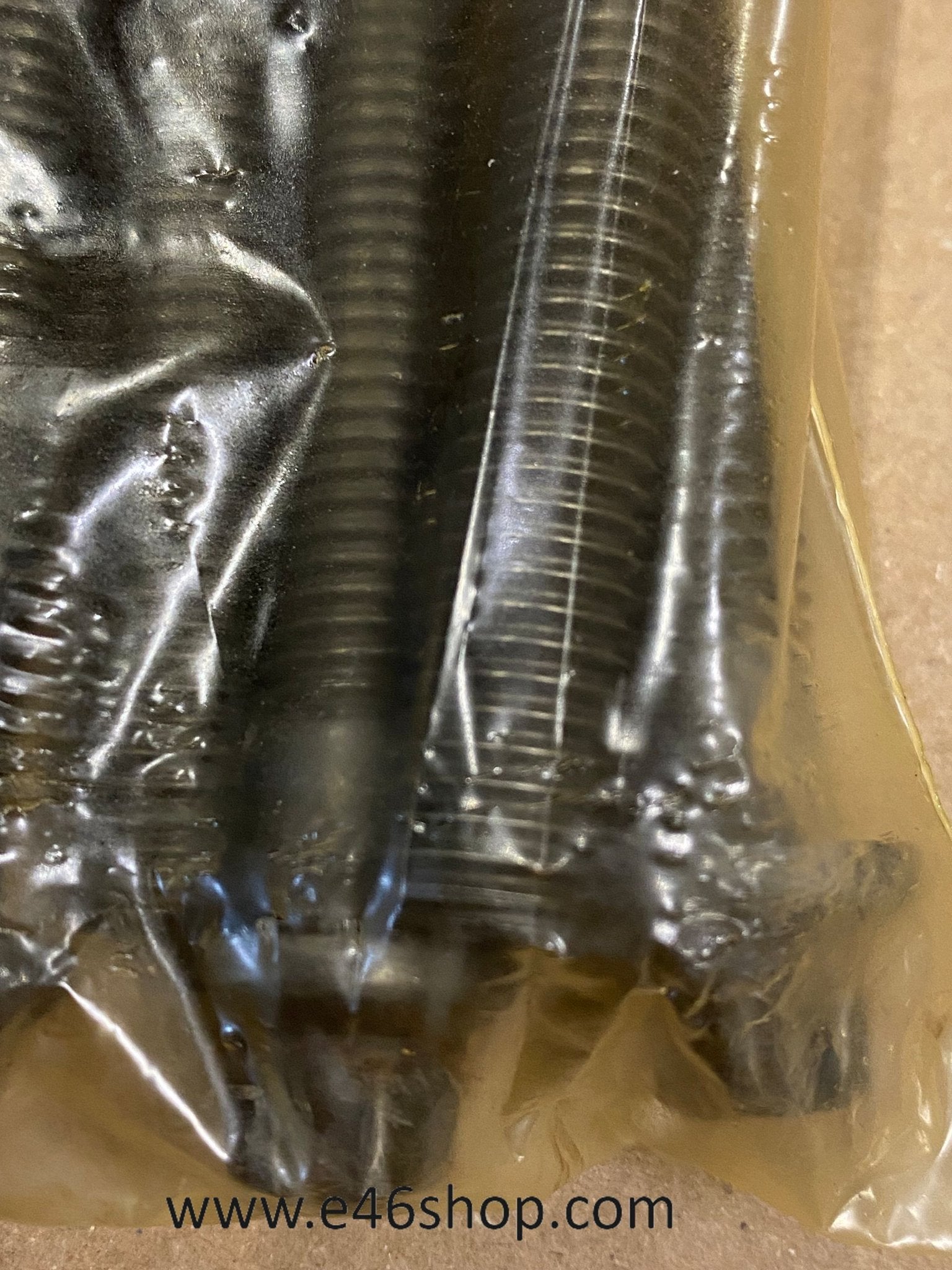 Foto 3 van CILINDERKOP BOUTEN BMW M40 M42 M43 M44  MOTOR OE 11121721939