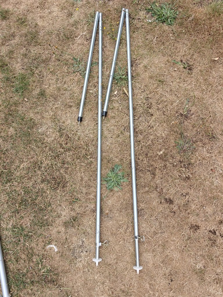 2 verstelbare luifel-/tentstokken met grondpen 176-270cm, Ophalen, Gebruikt