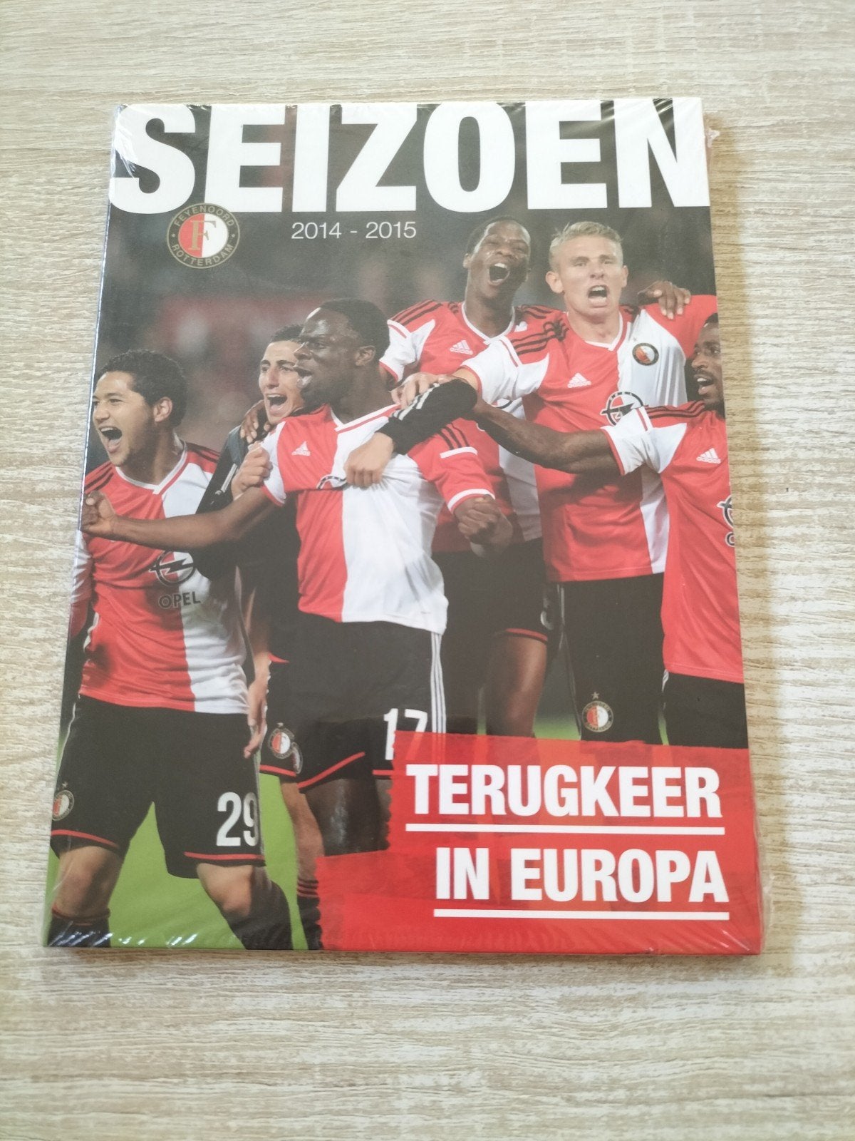 Feyenoord seizoen 2014-2015, Ophalen of Verzenden, Nieuw in verpakking