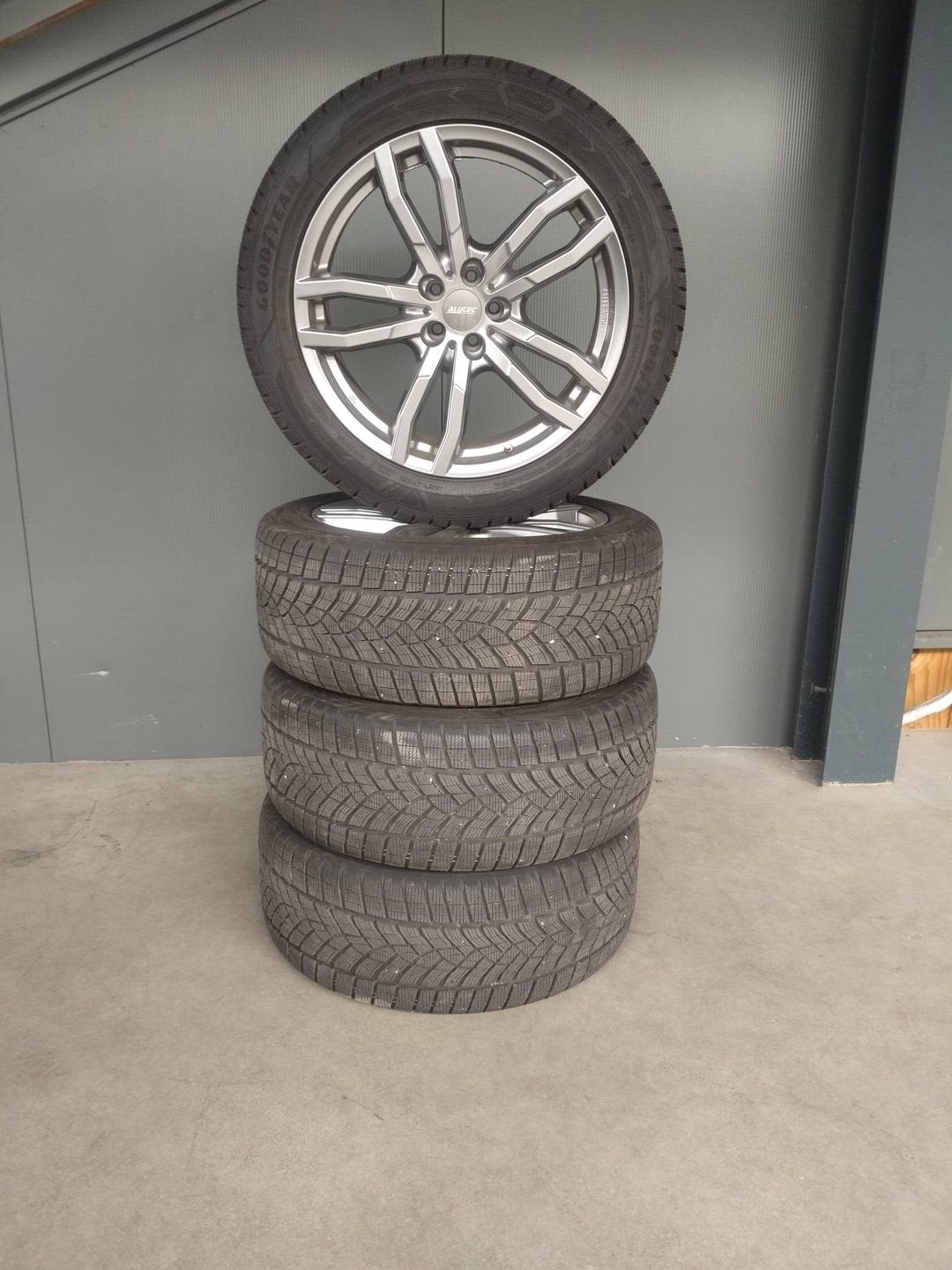 20´´ Volvo XC90 velgen met Goodyear winterbanden, Ophalen, Gebruikt, -, 275 mm