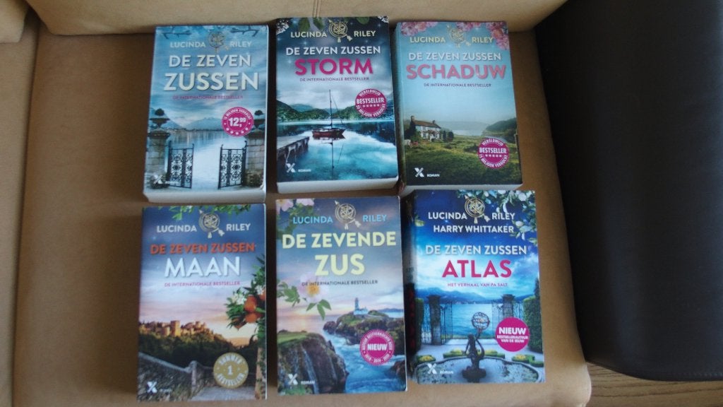 6x De zeven zussen - Lucinda Riley, Boeken, Romans, Ophalen of Verzenden, Zo goed als nieuw, Lucinda Riley