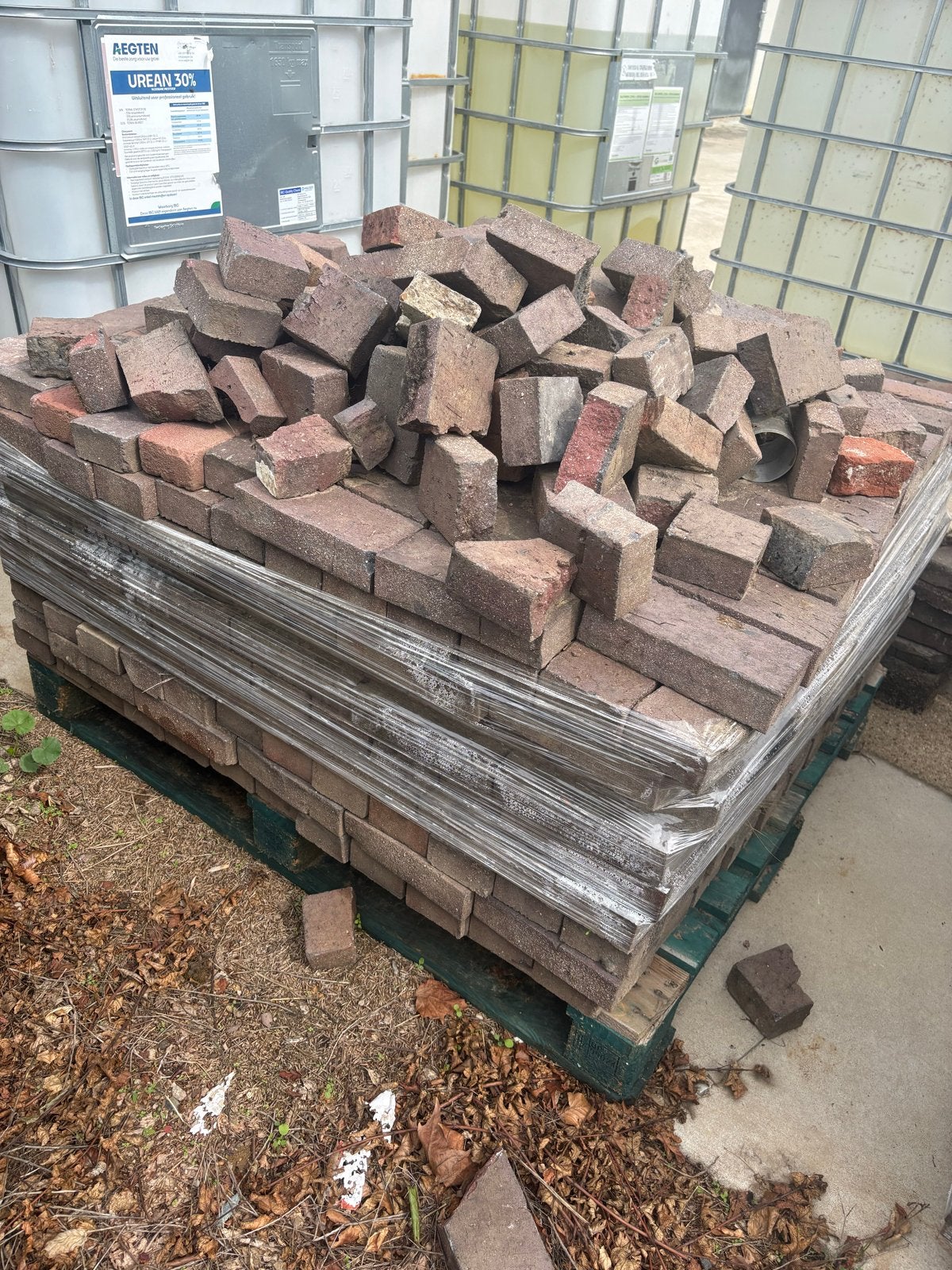 50 m2 Gebruikte gebakken klinkers op pallet, Doe-het-zelf en Verbouw, Tegels, Ophalen, Overige materialen, Gebruikt, 5 tot 10 m²