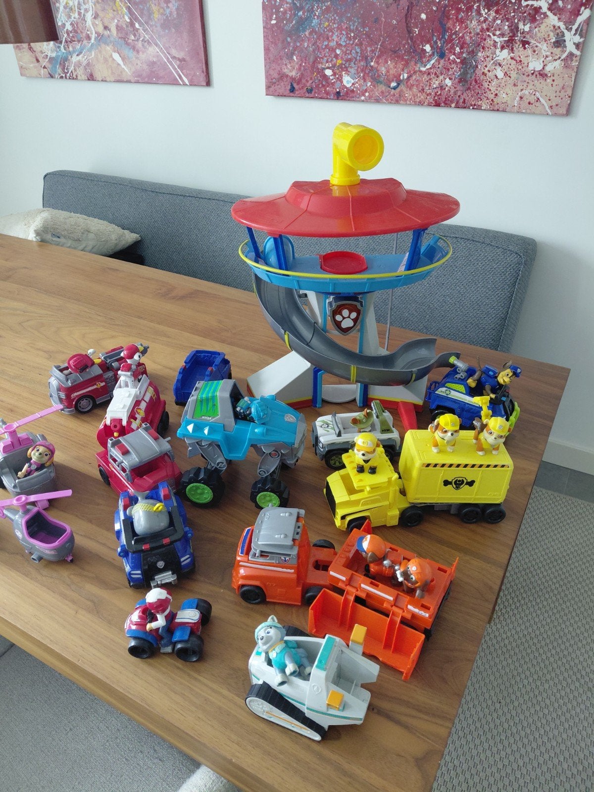 Paw Patrol uitkijktoren, 12 voertuigen en poppetjes, Ophalen, Gebruikt