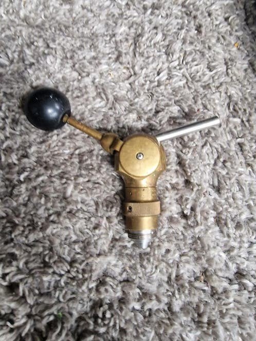 Vintage messing biertap kraan met zwarte hendel, Ophalen of Verzenden