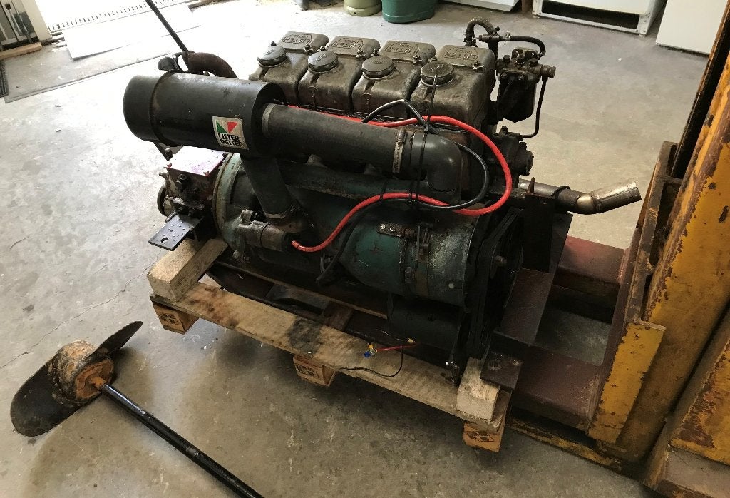 Lister SL4 met keerkoppeling, Ophalen, 10 tot 30 pk, Gebruikt, Binnenboordmotor