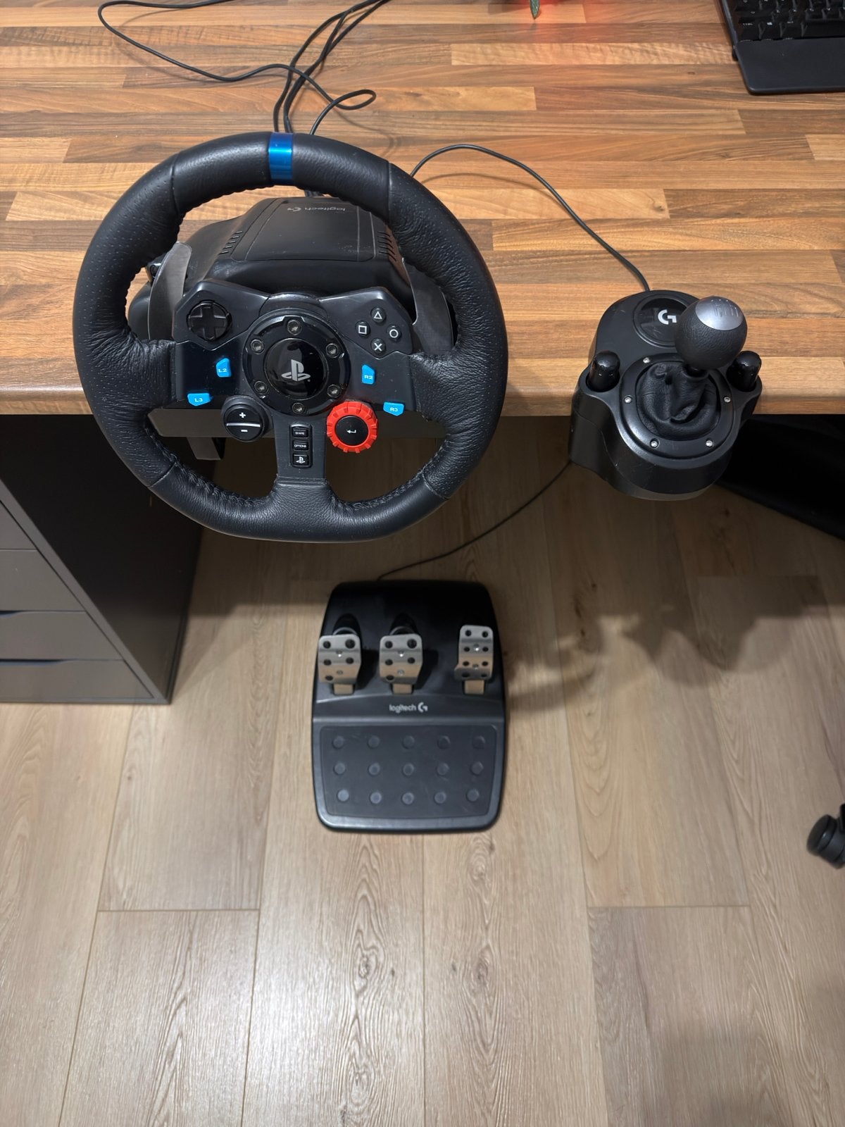 Logitech G29 racestuur, pedalen en schakelpook, Spelcomputers en Games, Ophalen of Verzenden, Gebruikt, Stuur of Pedalen, PlayStation 4