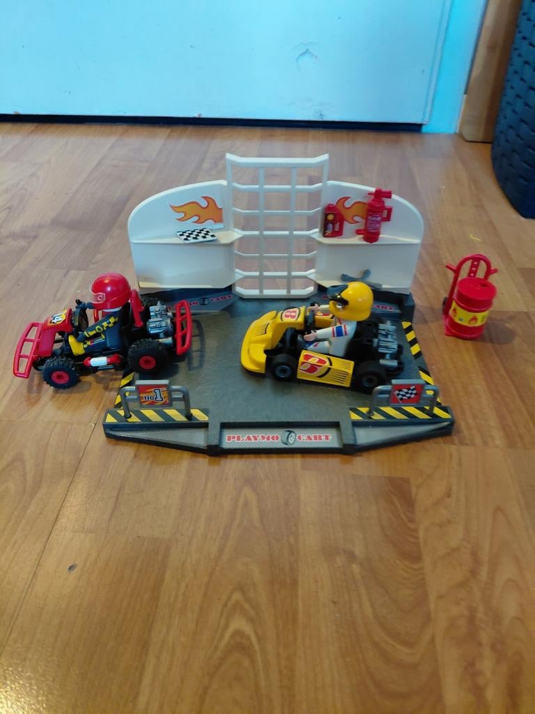 Playmobil Go-Kart Racebaan met 2 Karts en Accessoires, Ophalen of Verzenden, Gebruikt, Jongen of Meisje
