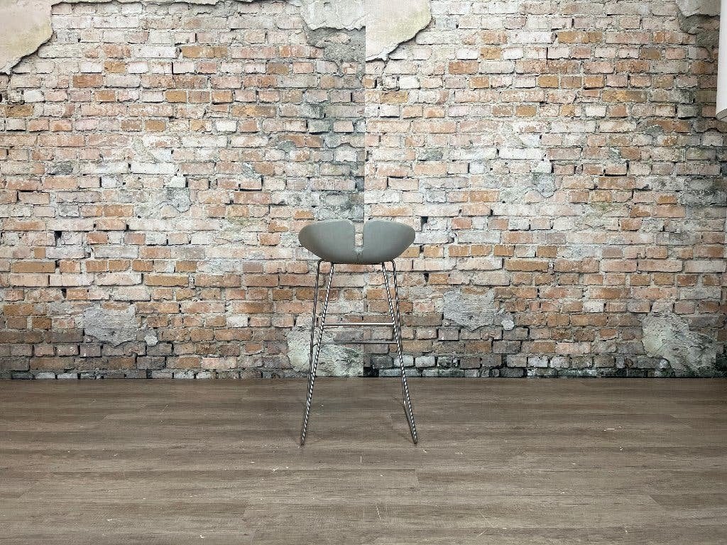 Moroso Fjord Barkruk – Grijs leer | Patricia Urquiola, Ophalen, 60 tot 90 cm, Zo goed als nieuw, Leer