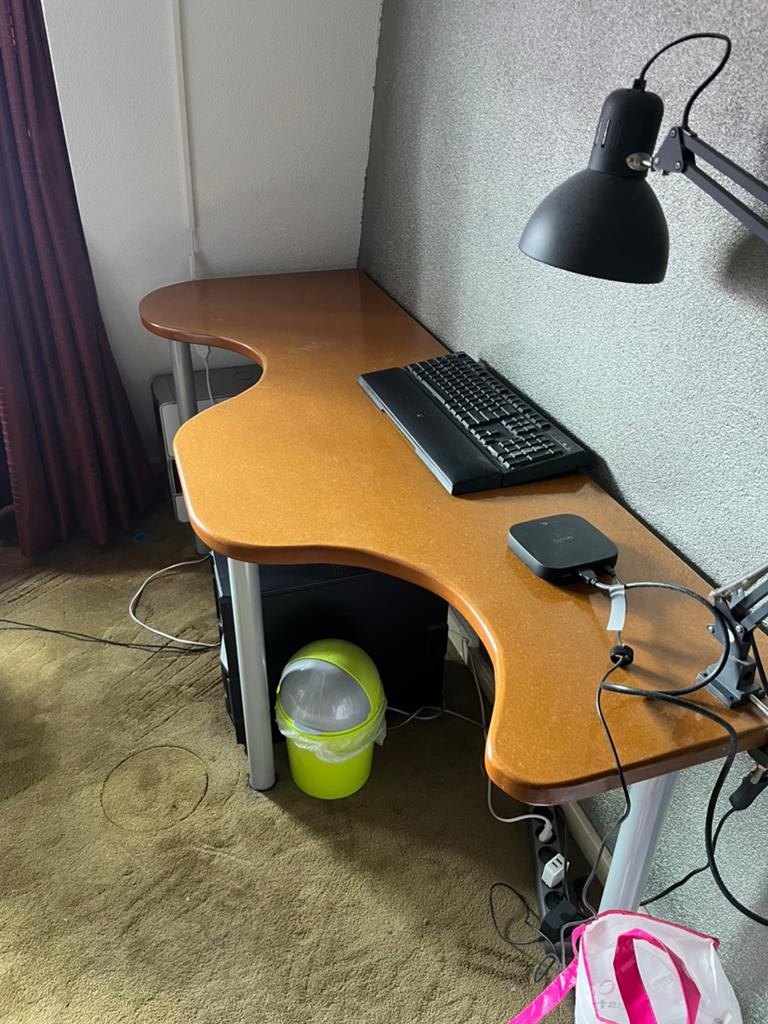 Uniek bureau EIGEN ONTWERP, Ophalen, 175 cm, Hout, Bruin