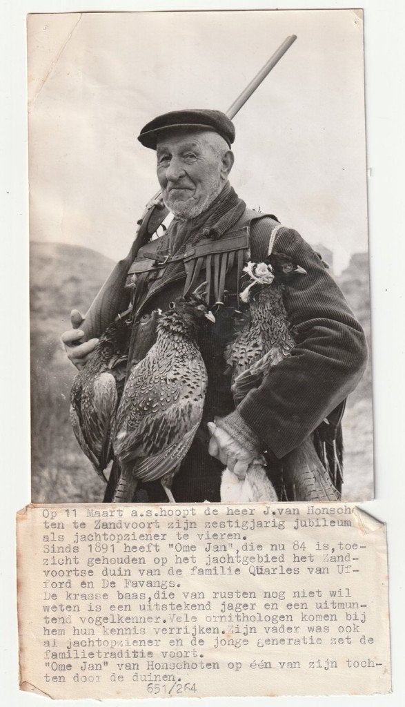 Jachtopziender jager J. van Honschoten te Zandvoort persfoto, Gebruikt, Verzenden, Foto, 1940 tot 1960