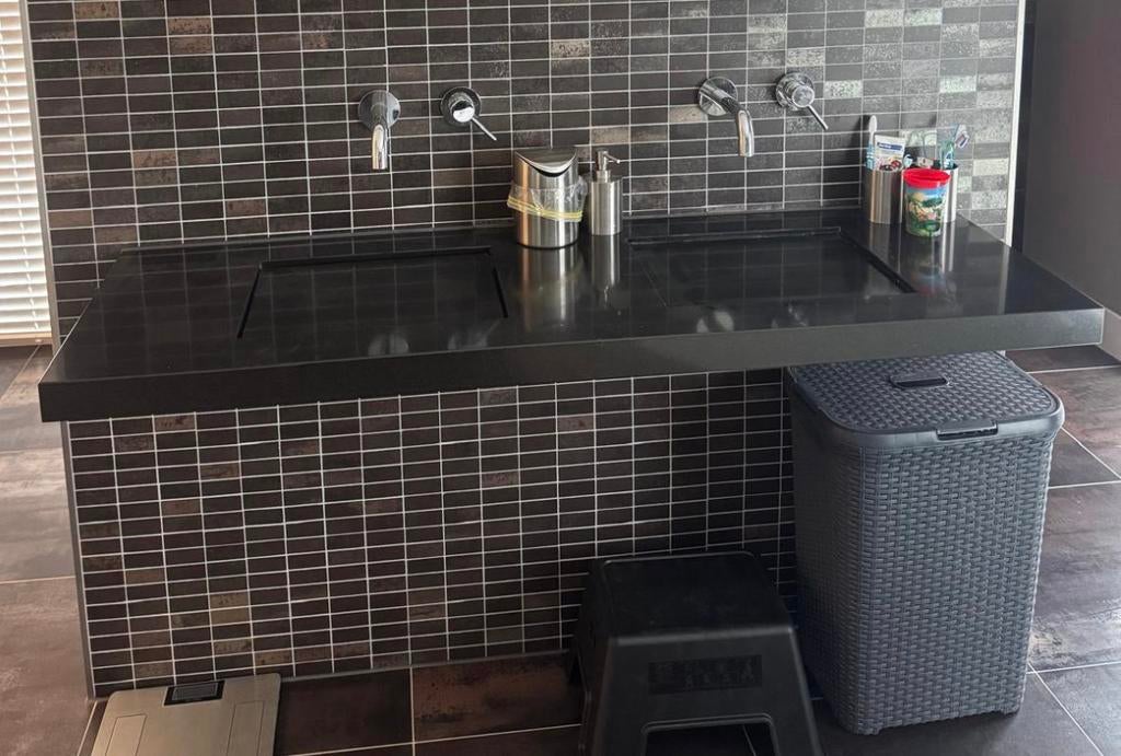 Dubbele wasbak, Doe-het-zelf en Verbouw, Sanitair, Ophalen, Gebruikt, Steen, Wastafel