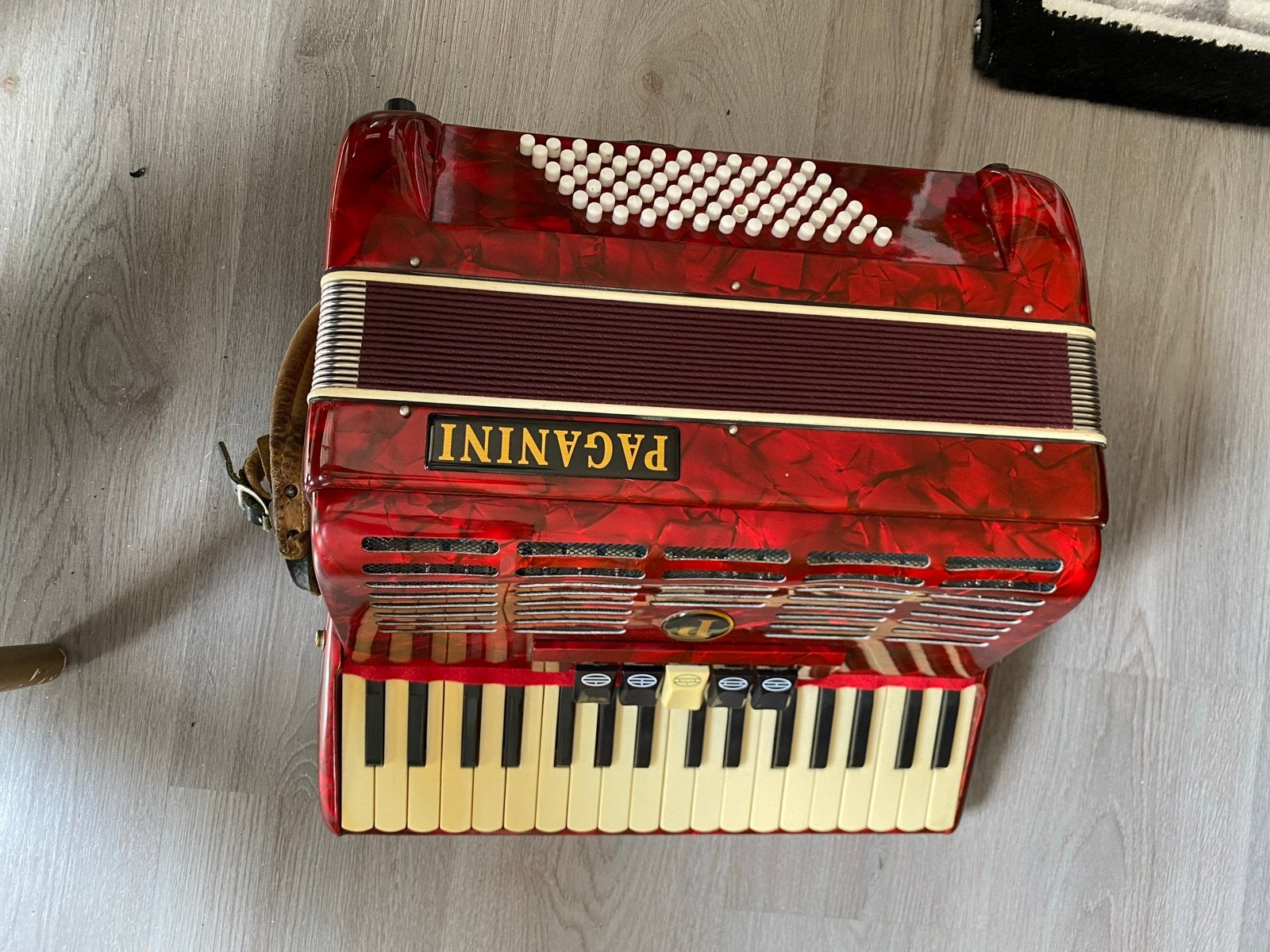 Paganini Accordeon Rood - Zo goed als nieuw, Muziek en Instrumenten, Accordeons, Overige merken, Overige formaten, Zo goed als nieuw