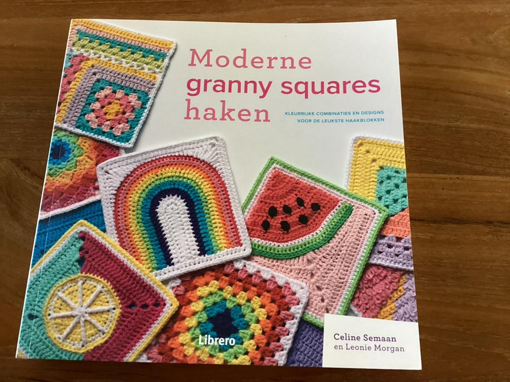 Moderne granny squares haken - Celine Semaan, Ophalen of Verzenden, Zo goed als nieuw, Haken, Patroon of Boek