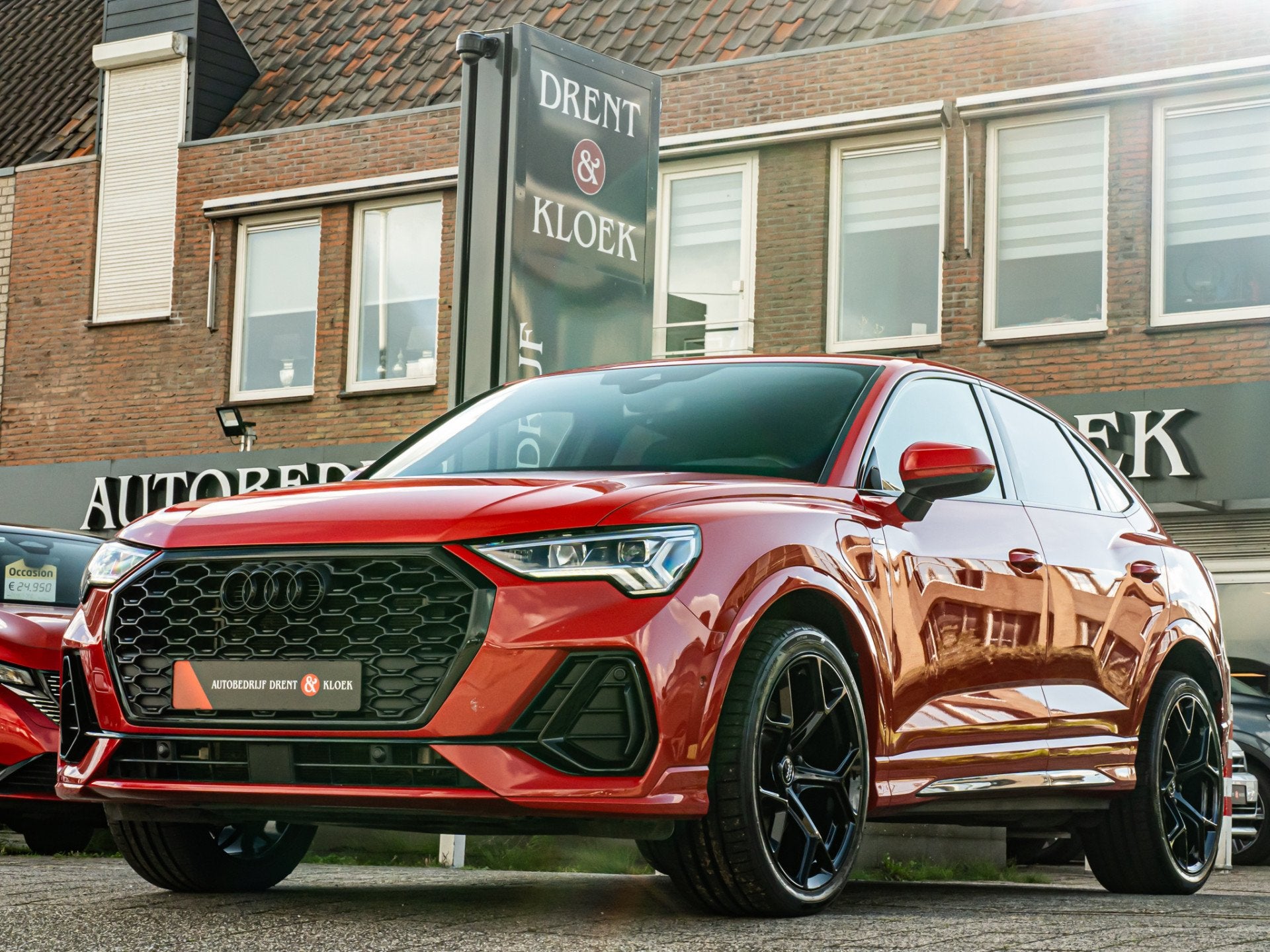Audi Q3 Sportback 45 TFSI e S Edition 20 INCH CAMERA BLACK O, Auto's, Dealer onderhouden, Gebruikt, Euro 6, Leder en Stof