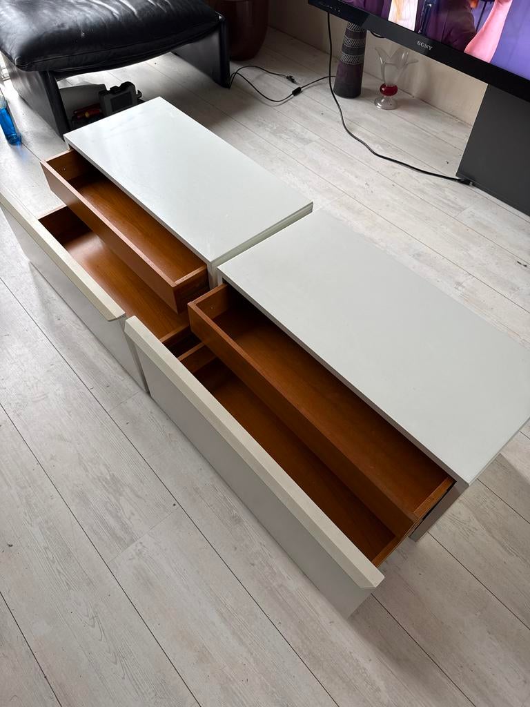 Moderne slaapkamer kastjes 2 stuks met uitschuifbare lades, Huis en Inrichting, Slaapkamer | Bedden, Ophalen, Gebruikt, 70 cm of minder