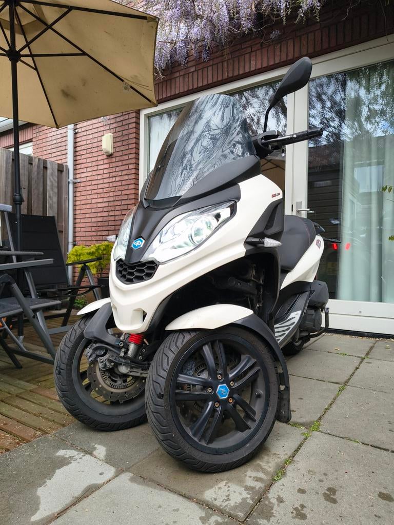 Piaggio mp3 300 HPE sport 2020, Motoren, Particulier, Automaat, 1 cilinder, LED Verlichting