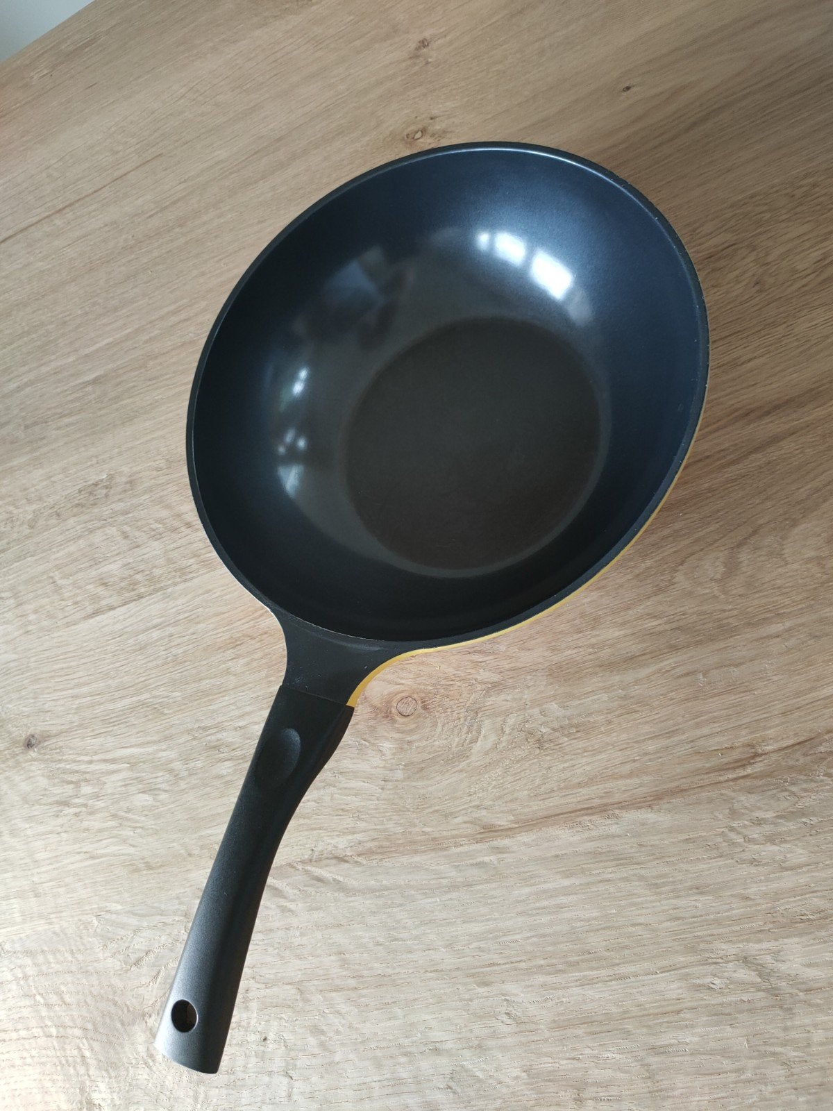 Grote Wokpan met Antiaanbaklaag - Zo goed als nieuw, Ophalen, Antiaanbaklaag, Aluminium, Zo goed als nieuw