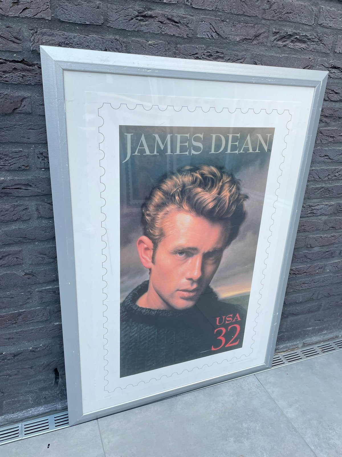 James Dean USA 32 Cent Postzegel Poster Ingelijst, Huis en Inrichting, Ophalen, Gebruikt, 50 tot 75 cm, Foto of Poster