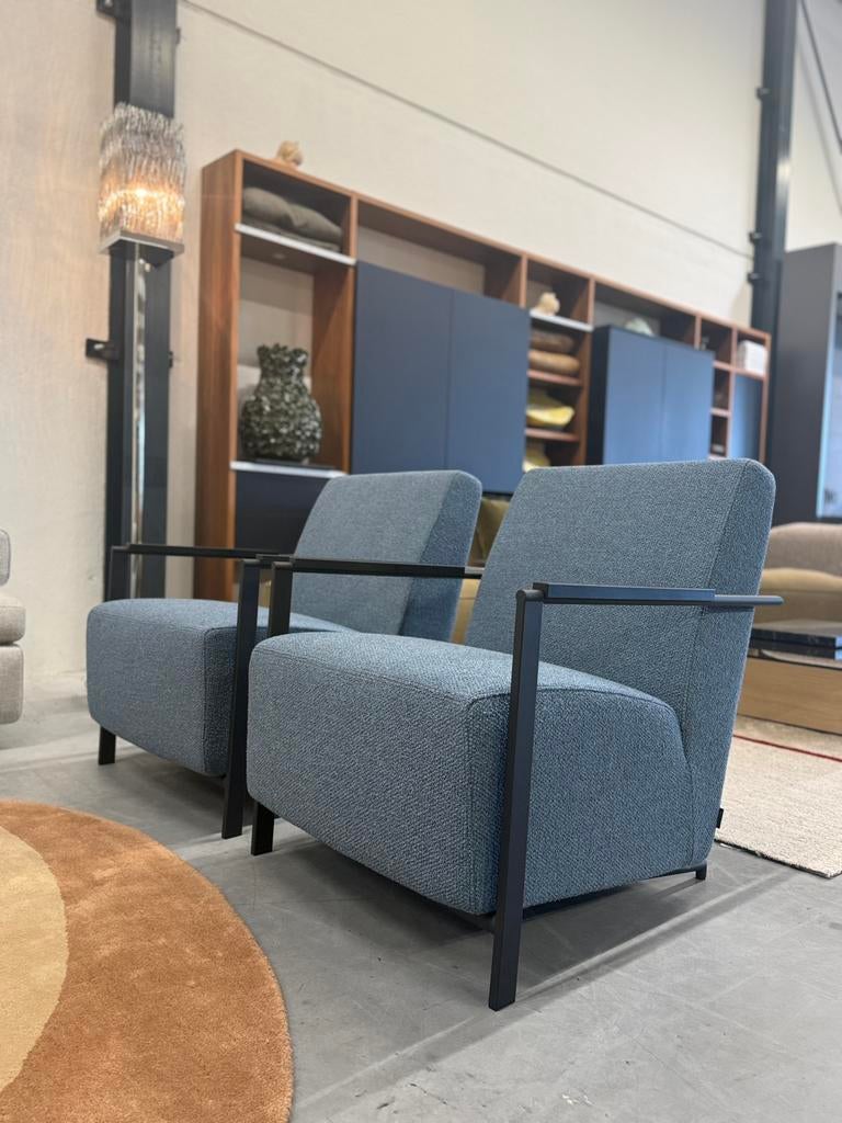 1 Nieuw Harvink Alowa Fauteuil Monza blauw stof Design Stoel