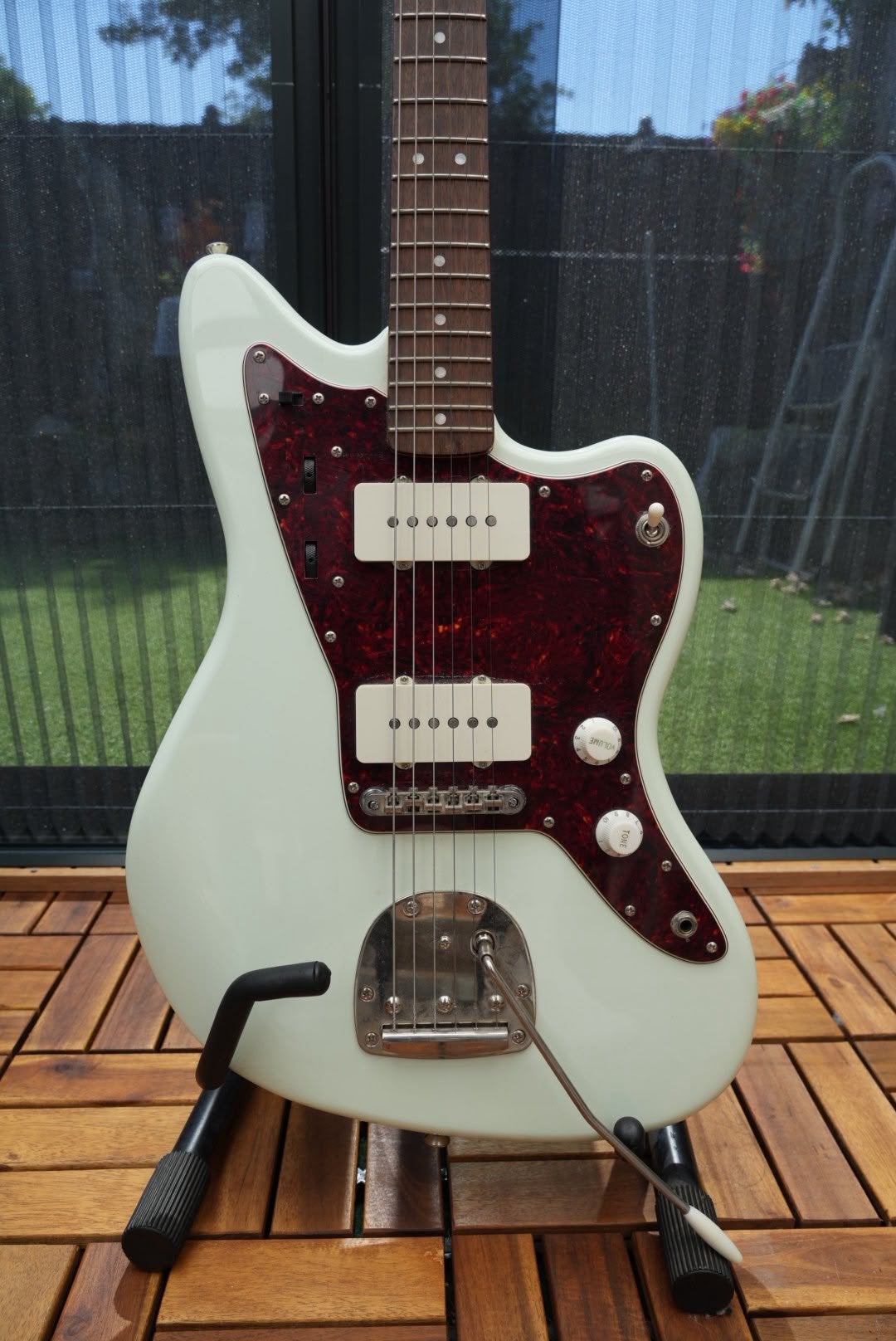 Squier Jazzmaster 60’s Classic Vibe Sonic Blue met Upgrade, Ophalen, Zo goed als nieuw, Solid body, Fender