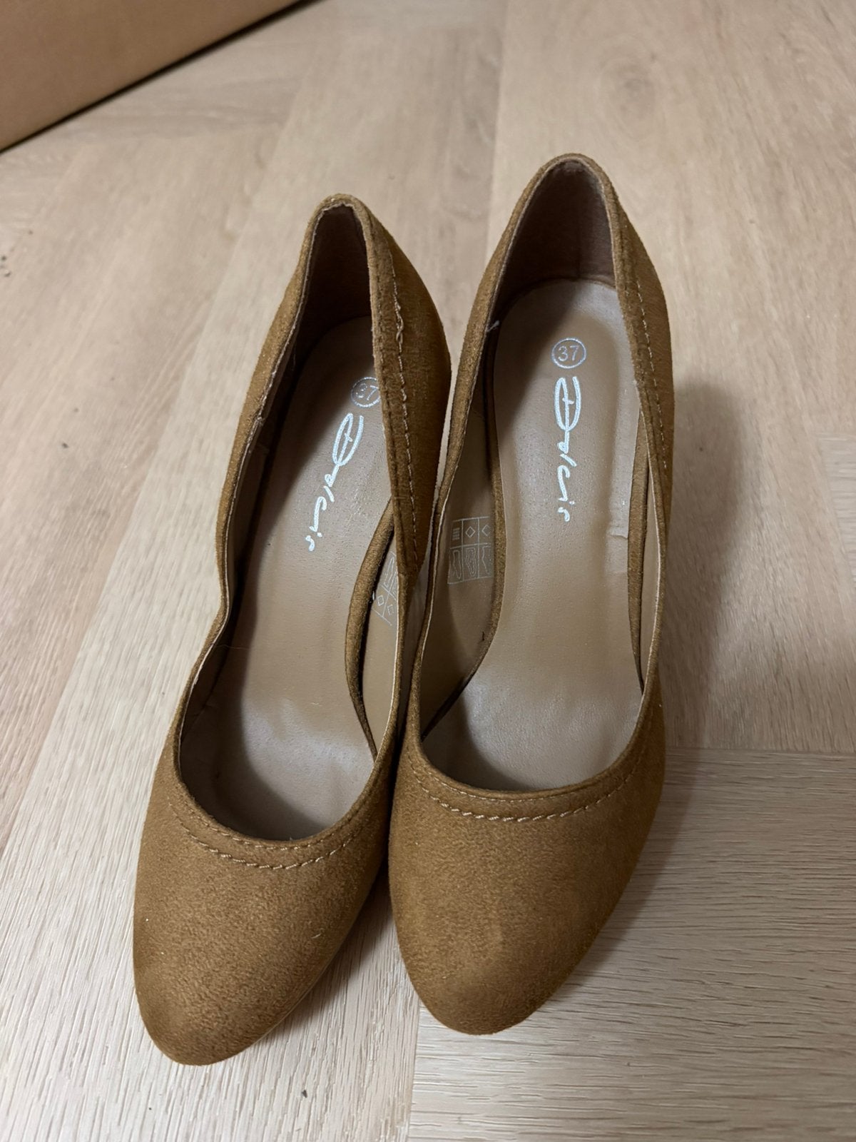 Dames schoenen, Ophalen of Verzenden, Zo goed als nieuw, Bruin