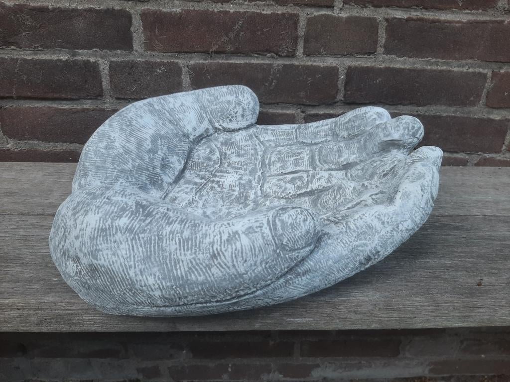 Betonnen XXL handen schaal voerbak beton tuinbeeld, Ophalen of Verzenden