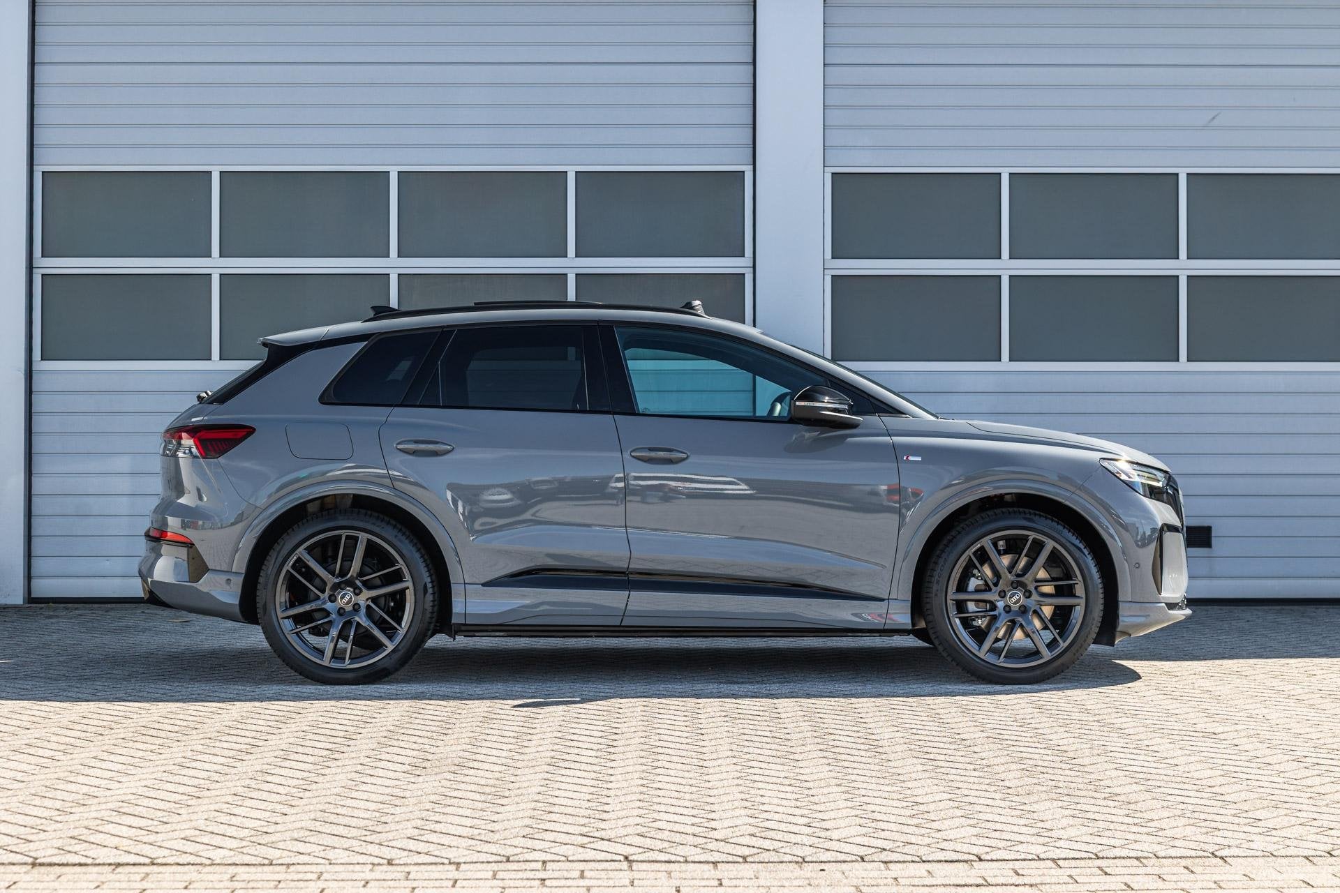 Audi Q4 e-tron 286pk S edition performance 82 kWh | Velgen 2, Auto's, Automaat, 12 maanden, Achterwielaandrijving, 510 min