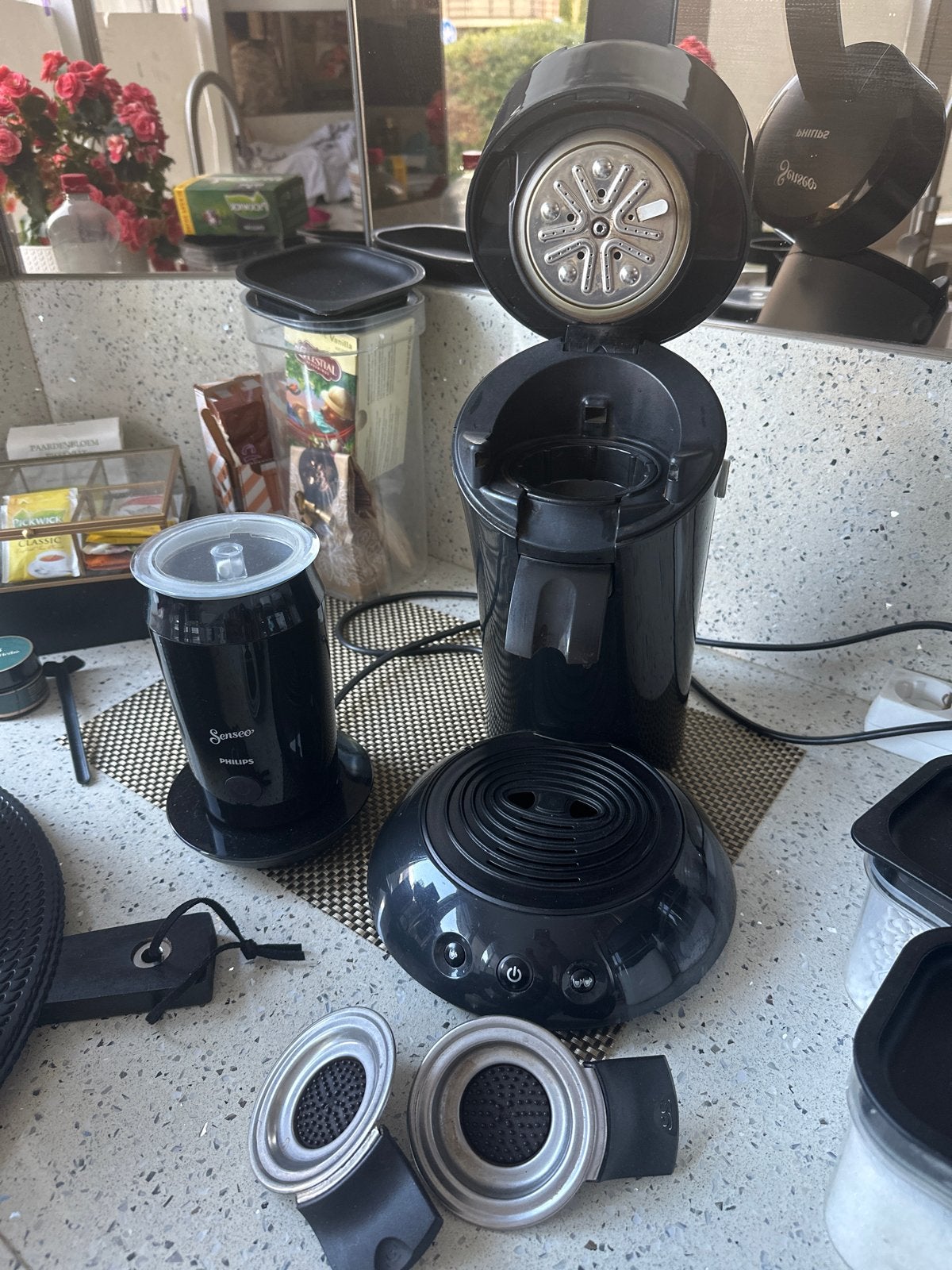 Philips Senseo koffiezetapparaat met melkopschuimer, Gebruikt, Koffiemachine, Ophalen of Verzenden, 2 tot 4 kopjes