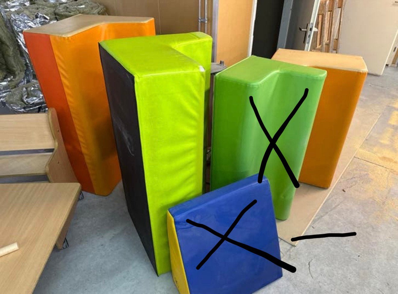 3 stk Wesco Kinderopvang Zitbankjes - Speelmeubilair, Ophalen, Gebruikt, Overige typen