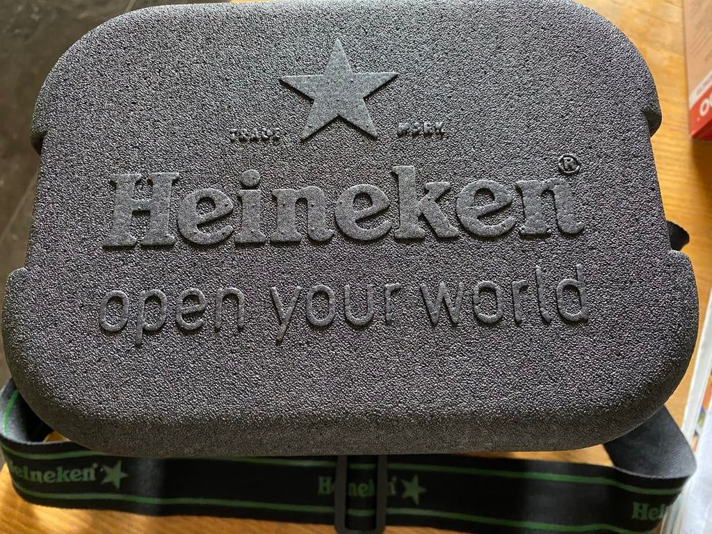 Heineken Koelbox voor 6 blikken (0,5L of 33cl), Ophalen of Verzenden, Gebruikt, Koelbox, Koelelement