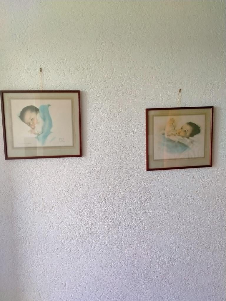 Twee ingelijste baby prints van Bessie Pease Gutmann, Huis en Inrichting, Woonaccessoires | Schilderijen, Tekeningen en Foto's