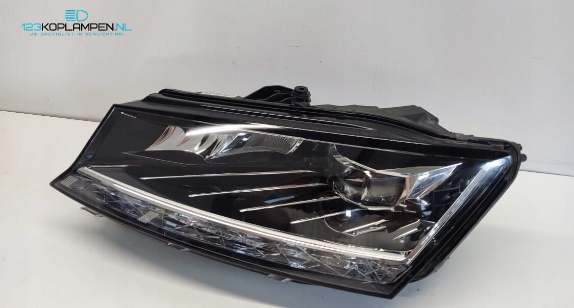 Skoda Fabia 3 Facelift Full Led koplamp links, Gebruikt, -, -, Ophalen of Verzenden