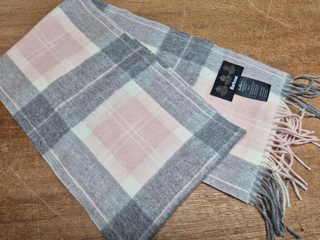 Barbour sjaal Lamswol top! Dames, Barbour, Maat 42/44 (L), Ophalen of Verzenden, Zo goed als nieuw