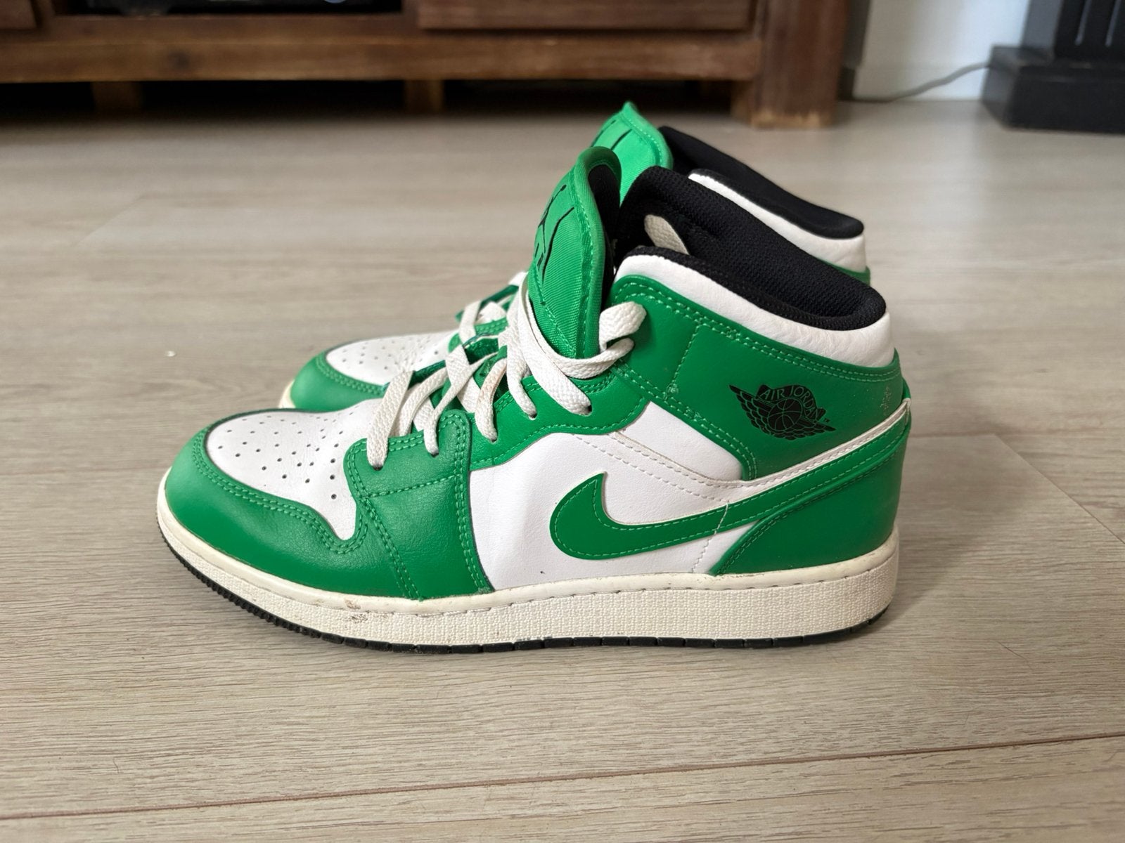Nike air jordan, Kleding | Dames, Schoenen, Ophalen of Verzenden, Zo goed als nieuw, Groen, Sneakers of Gympen