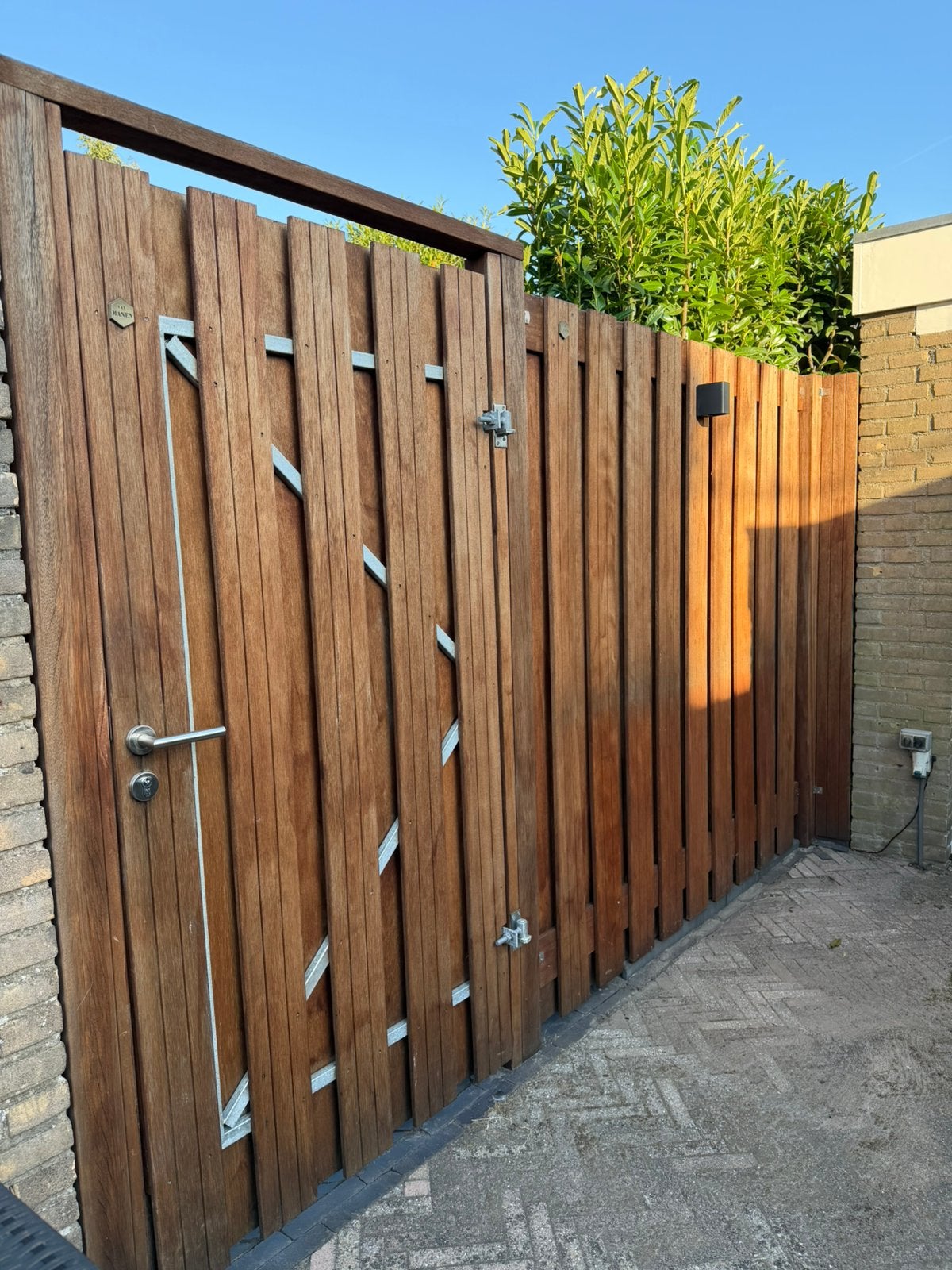 Poort en schutting hardhout, Tuin en Terras, Schuttingen, Ophalen, 1 tot 2 meter, Minder dan 3 meter, Zo goed als nieuw
