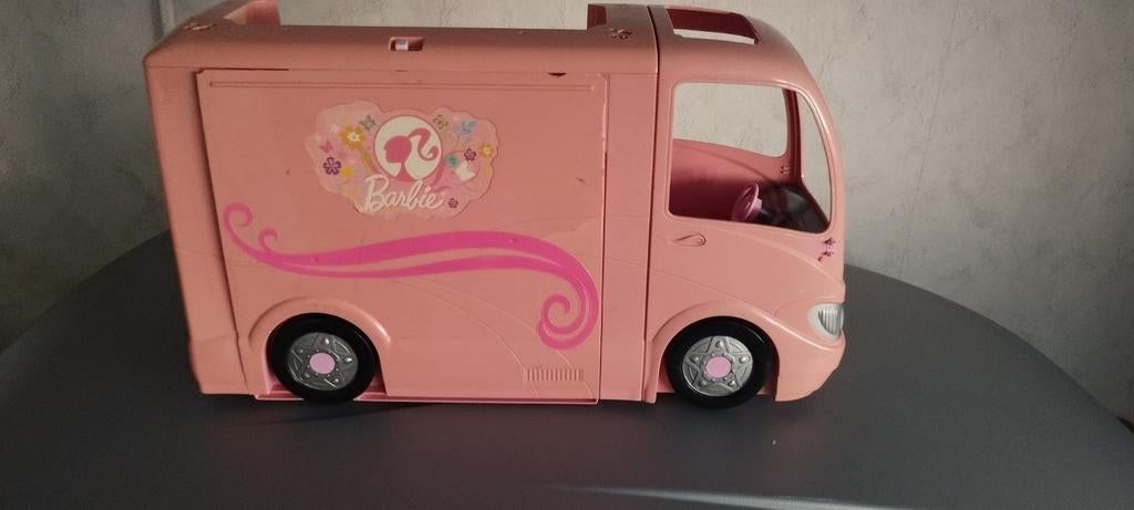 Barbie camper met uitklapbare tent en toe behoren, Hobby en Vrije tijd, Modelauto's | 1:43, Ophalen of Verzenden, Auto, Overige merken