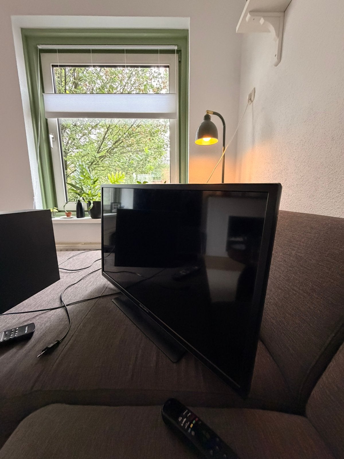 Salora TV met hdmi ingang en afstandsbediening, 32 inch, Gebruikt, 50 Hz, 80 tot 100 cm, Ophalen