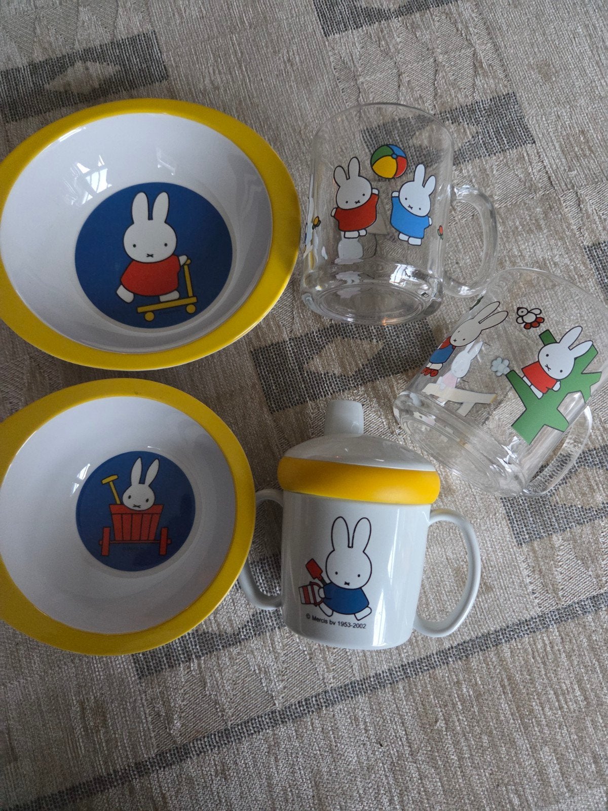 Nijntje Servies Collectie - Schattig en Compleet!, Kunststof, Overige merken, Ophalen of Verzenden, Zo goed als nieuw