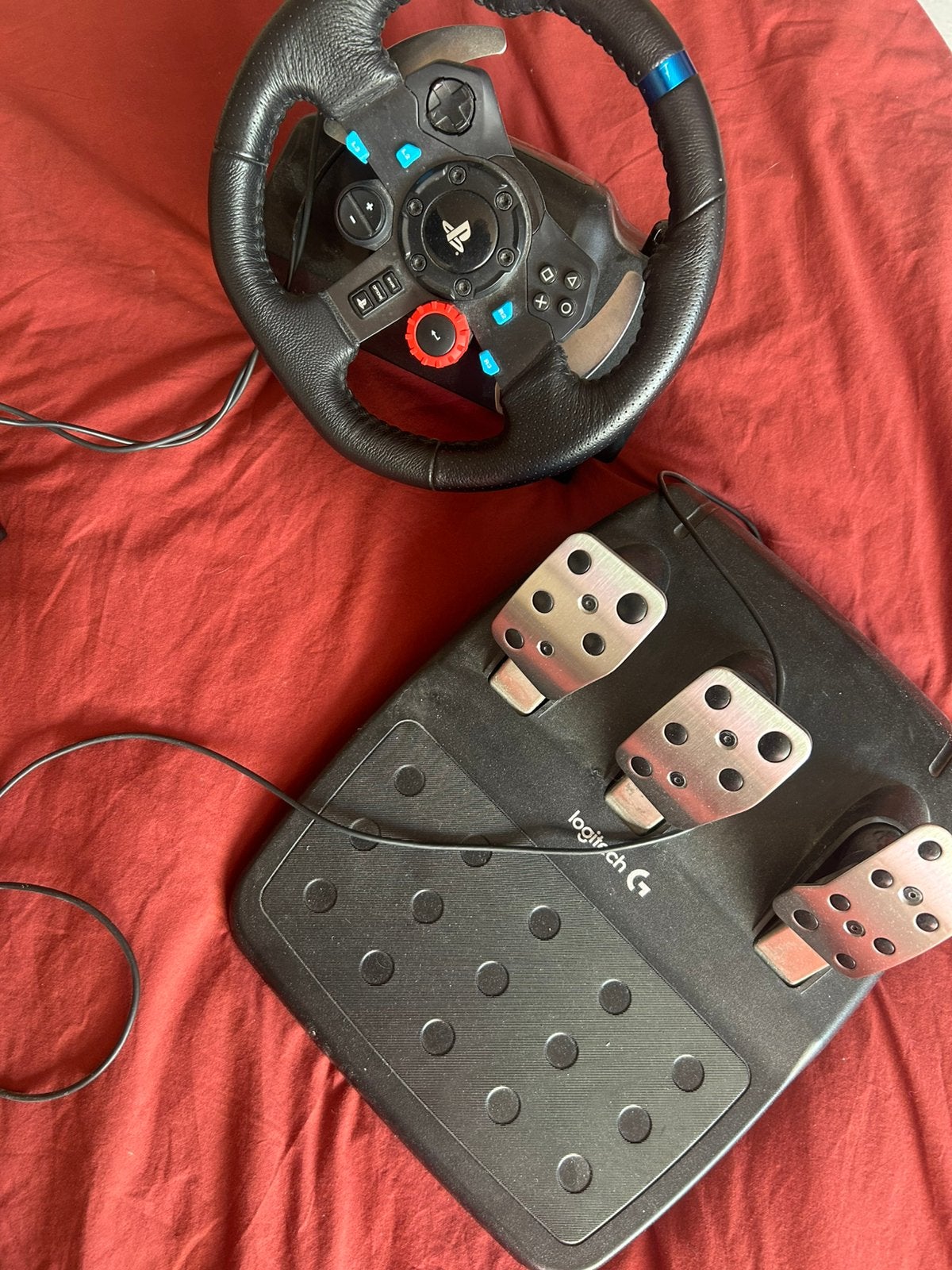 Logitech G29 Racing Wheel + Pedalen, Ophalen, Zo goed als nieuw, Stuurtje of Sportattribuut