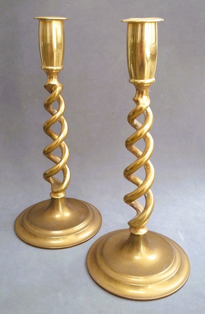 Omstreeks 1885-1910 Twee stuks Spiraal Twist Kandelaar, Antiek en Kunst, Antiek | Koper en Brons, Ophalen of Verzenden, Koper