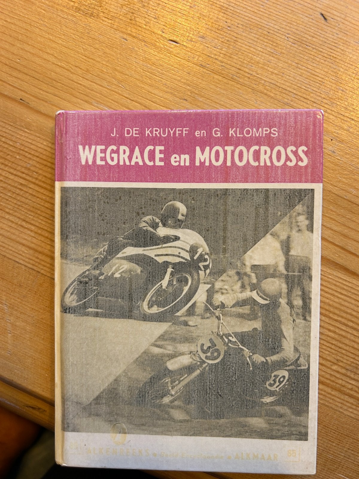 Wegrace en motorcross, Ophalen of Verzenden, Gelezen, Algemeen