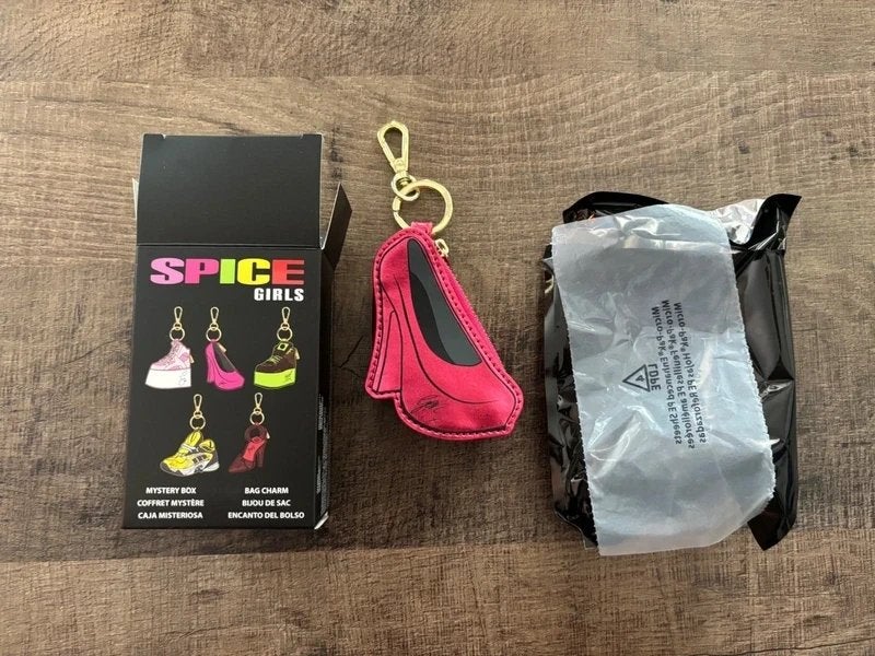 Spice Girls Loungefly Mystery Keychain Ginger Spice Geri, Verzamelen, Ophalen of Verzenden, Nieuw, Overige typen