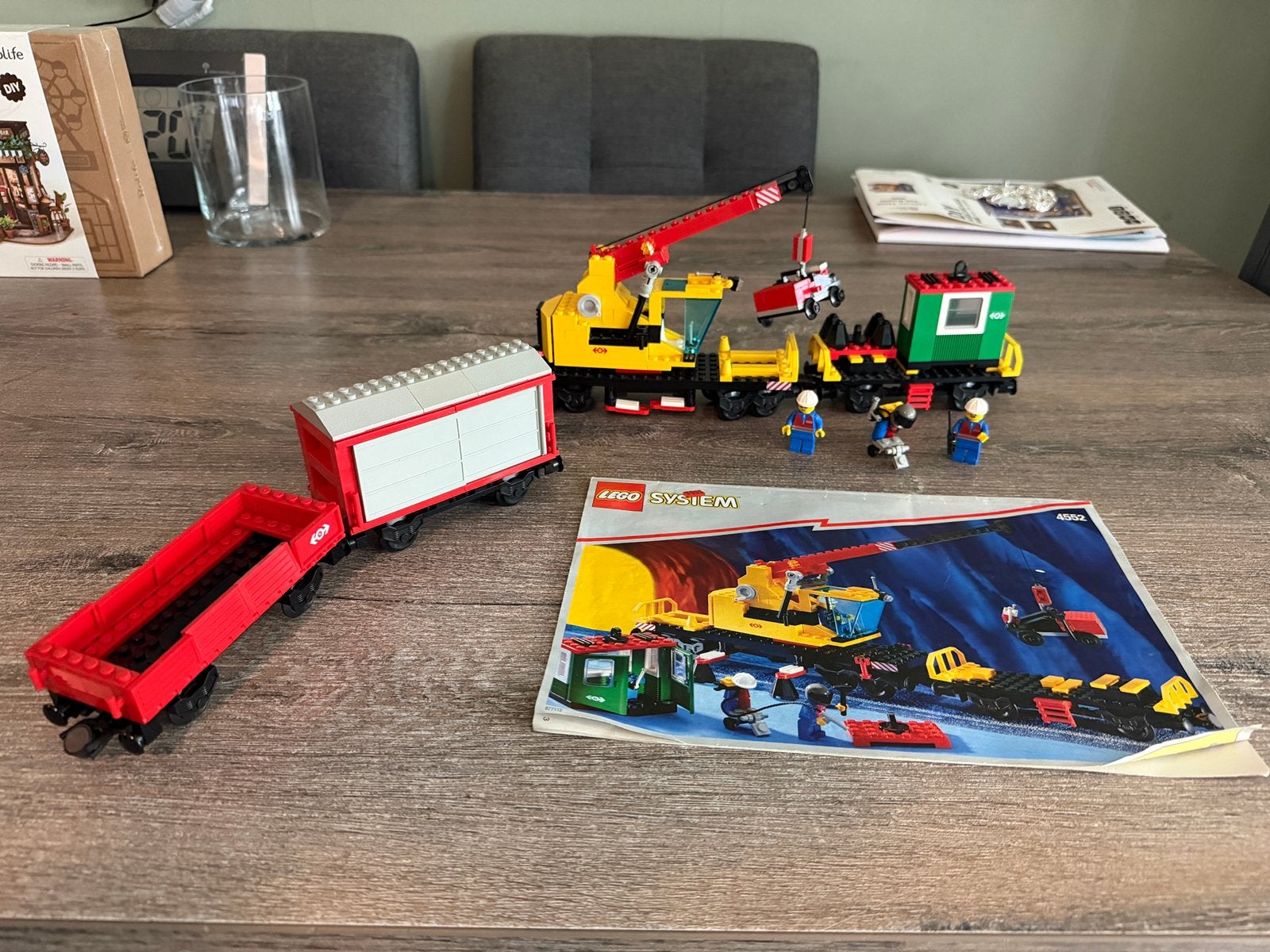 lego 9 volt cargo kraan 4552 met boekje en extra wagons, Ophalen of Verzenden, Zo goed als nieuw